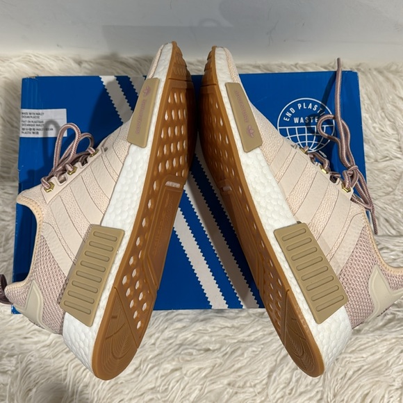 Women NMD R1 sneakers